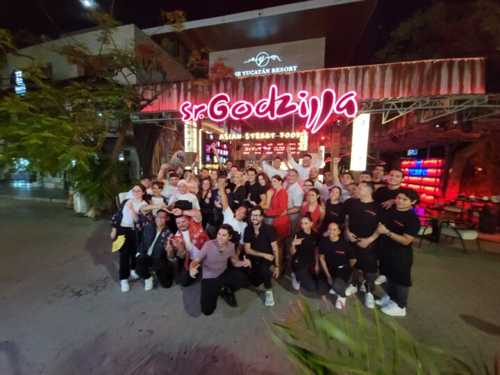 Sr. Godzilla llega a Playa del Carmen con una explosión de sabores asiáticos.
