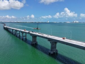 Puente Nichupté registra un avance de 96%