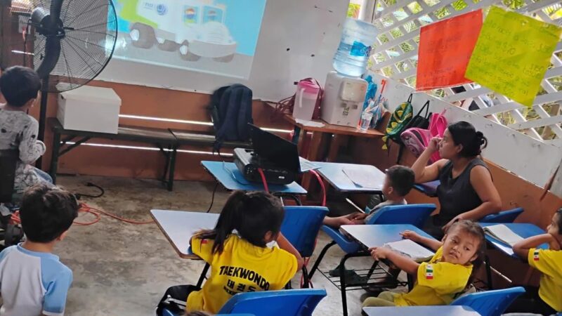 Promueven el cuidado del medio ambiente entre niños de Tulum.