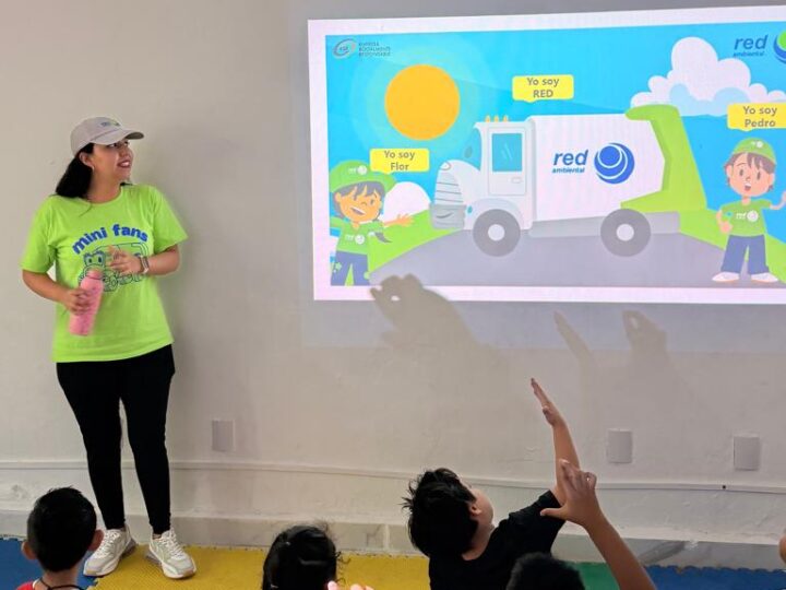 Siembran conciencia ecológica entre niñas y niños de Playa del Carmen.