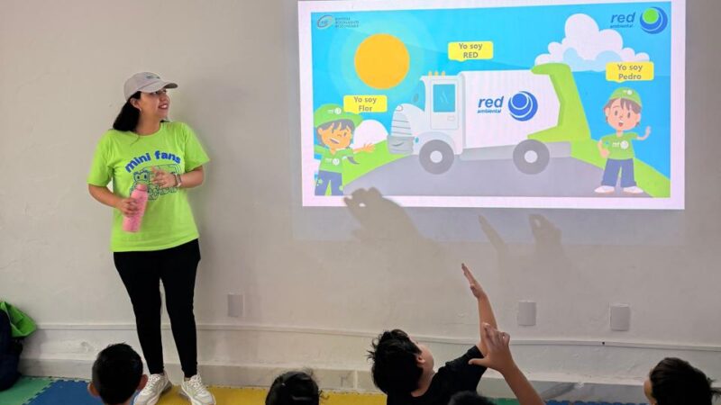 Siembran conciencia ecológica entre niñas y niños de Playa del Carmen.
