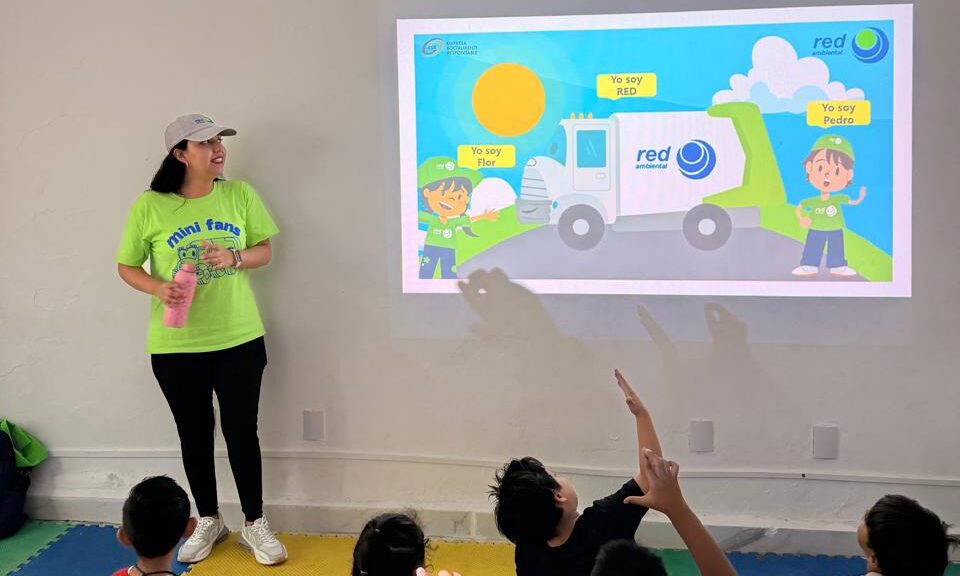 Siembran conciencia ecológica entre niñas y niños de Playa del Carmen.