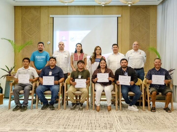 Entregan 195 credenciales a prestadores de servicios del Parque del Jaguar.