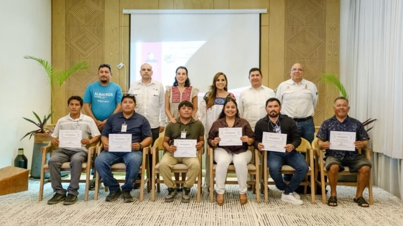 Entregan 195 credenciales a prestadores de servicios del Parque del Jaguar.