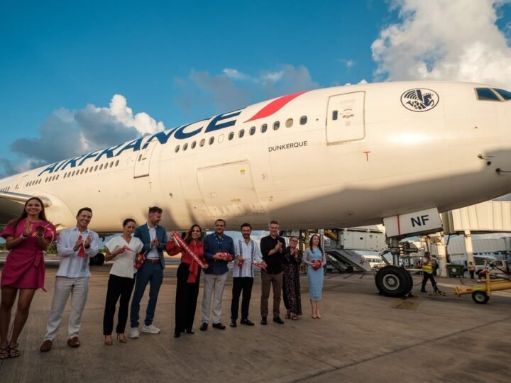 Celebran 15 años de operaciones del vuelo París-Cancún-París de Air France.